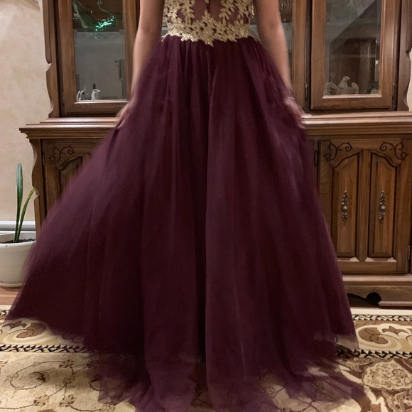 Dress - Picture 1 of 6